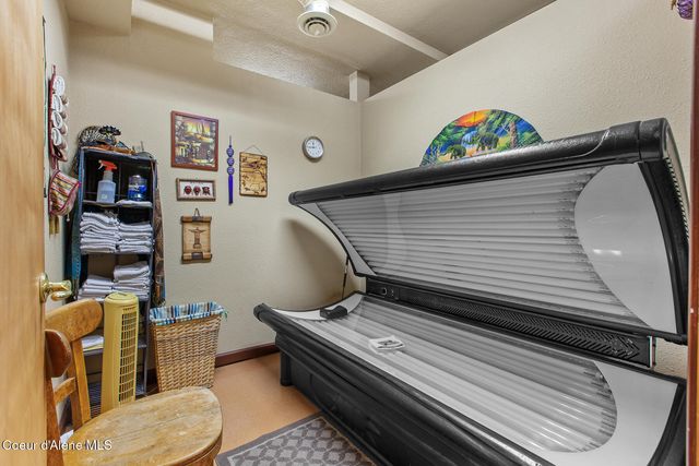 207 S Division ST, Pinehurst, ID 83850