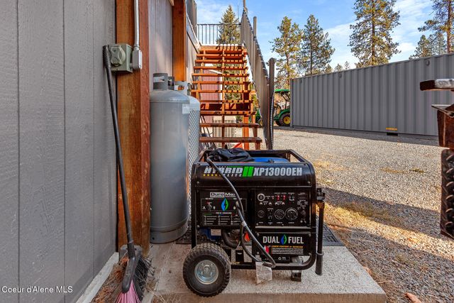 207 S Division ST, Pinehurst, ID 83850