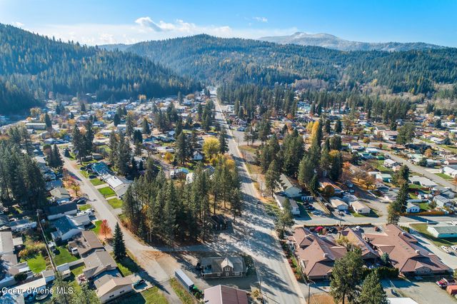 207 S Division ST, Pinehurst, ID 83850