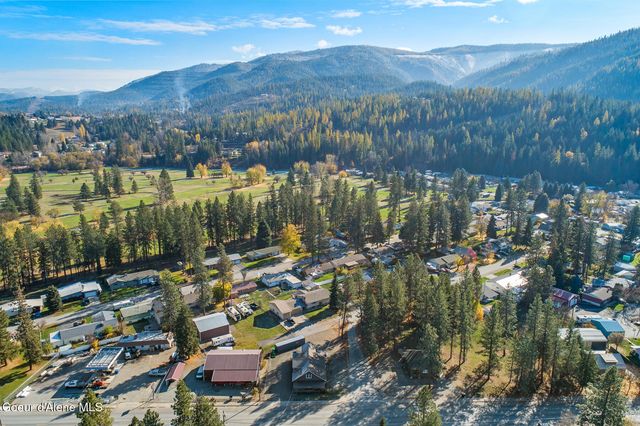 207 S Division ST, Pinehurst, ID 83850