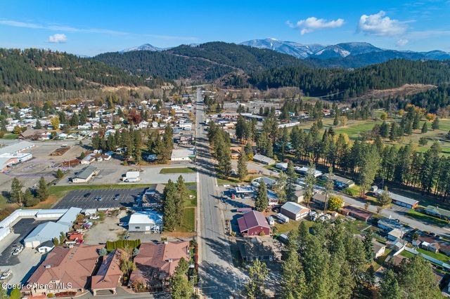 207 S Division ST, Pinehurst, ID 83850