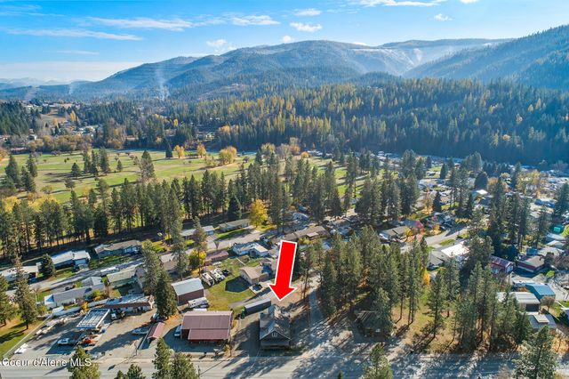 207 S Division ST, Pinehurst, ID 83850