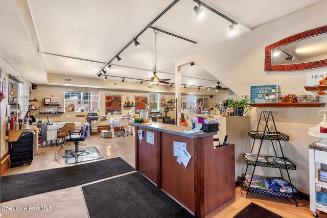 207 S Division ST, Pinehurst, ID 83850