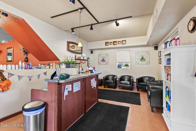 207 S Division ST, Pinehurst, ID 83850