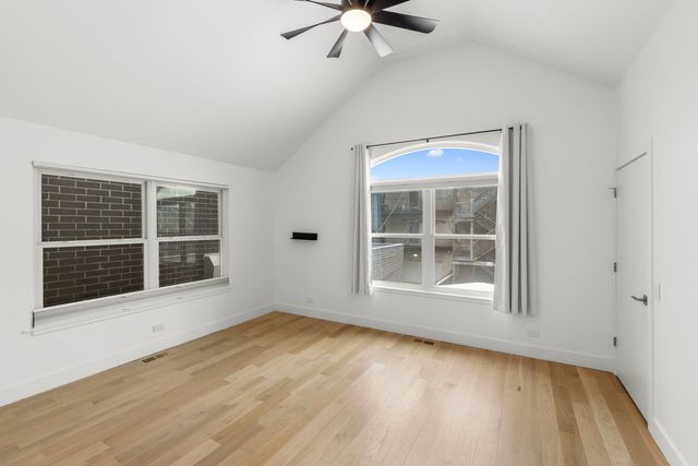 1618 W Pierce Avenue, Chicago, IL 60622