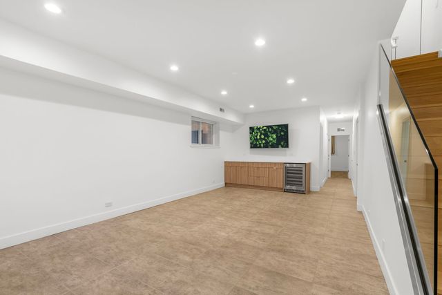 1618 W Pierce Avenue, Chicago, IL 60622