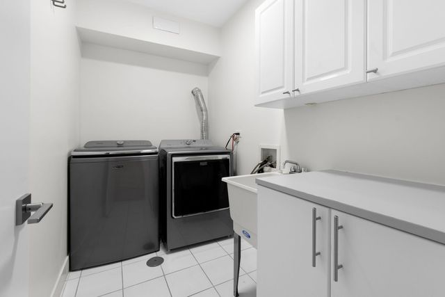 1618 W Pierce Avenue, Chicago, IL 60622