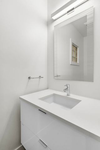 1618 W Pierce Avenue, Chicago, IL 60622