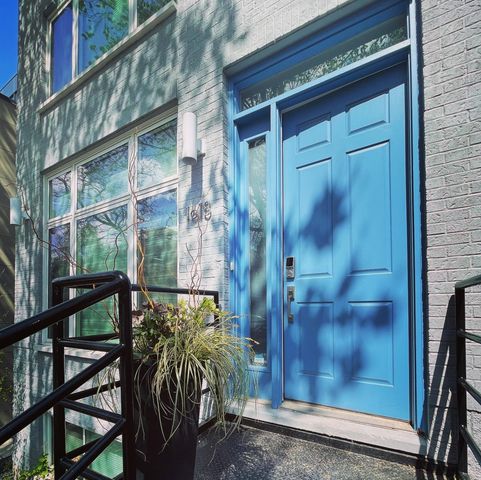 1618 W Pierce Avenue, Chicago, IL 60622