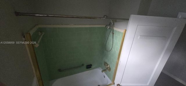1456 dakar, Other City - In The State Of Florida, FL 32205