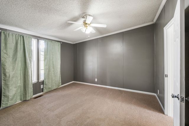 303 Eagle Parkway, Mabank, TX 75147