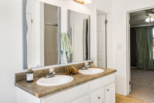 303 Eagle Parkway, Mabank, TX 75147