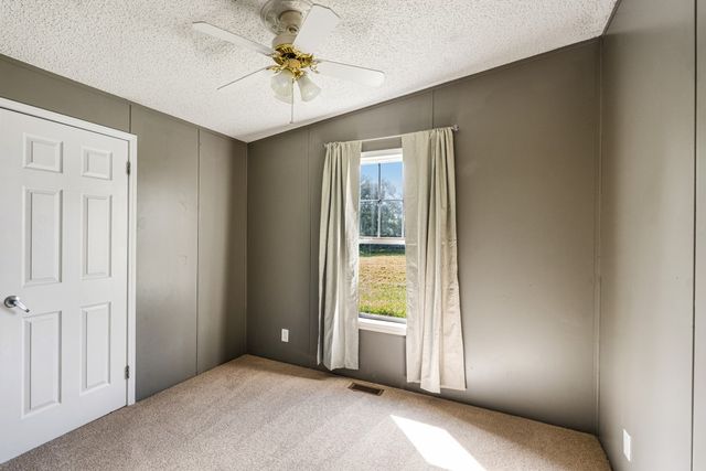 303 Eagle Parkway, Mabank, TX 75147