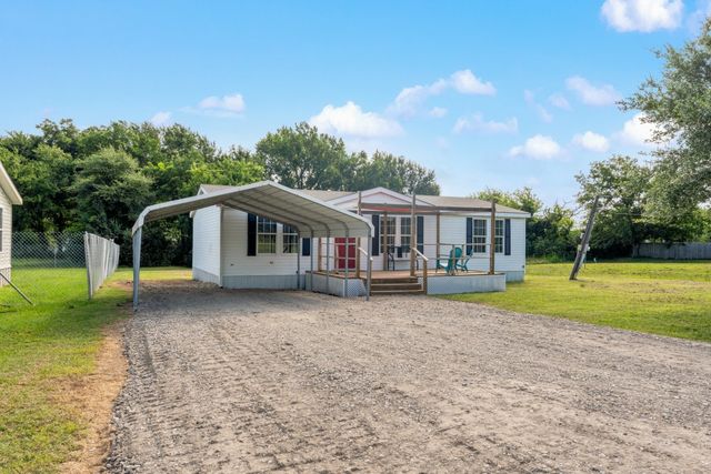 303 Eagle Parkway, Mabank, TX 75147
