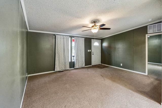 303 Eagle Parkway, Mabank, TX 75147