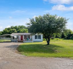303 Eagle Parkway, Mabank, TX 75147