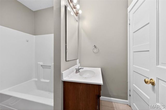 7820 Michigan Avenue, St Louis, MO 63111