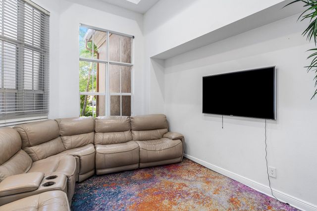 3381 Lago De Talavera, Lake Worth, FL 33467