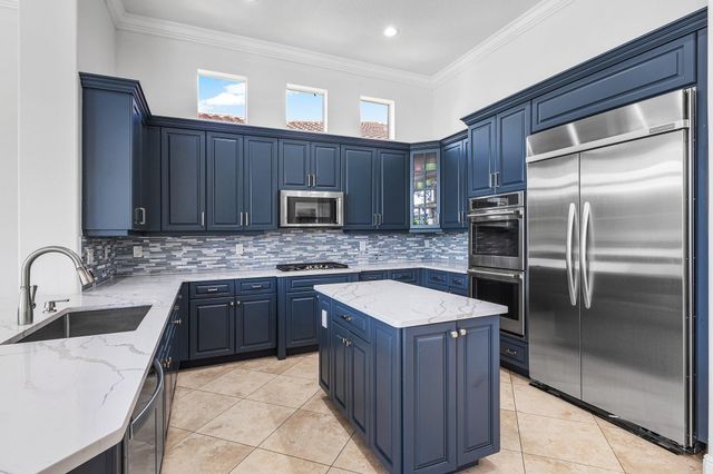 3381 Lago De Talavera, Lake Worth, FL 33467