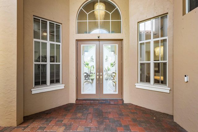 3381 Lago De Talavera, Lake Worth, FL 33467