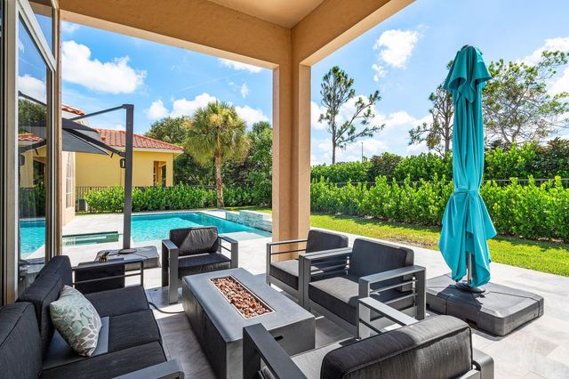 3381 Lago De Talavera, Lake Worth, FL 33467