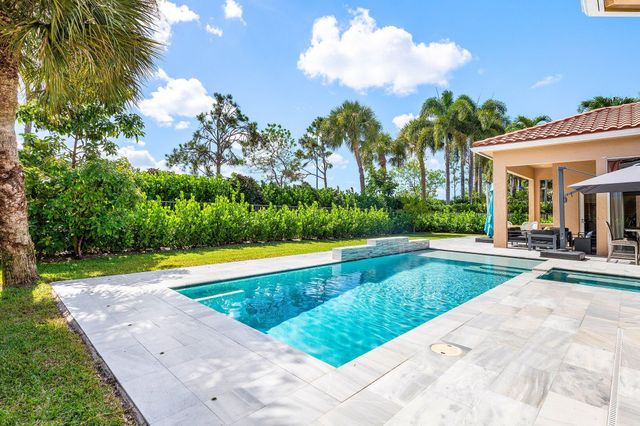 3381 Lago De Talavera, Lake Worth, FL 33467