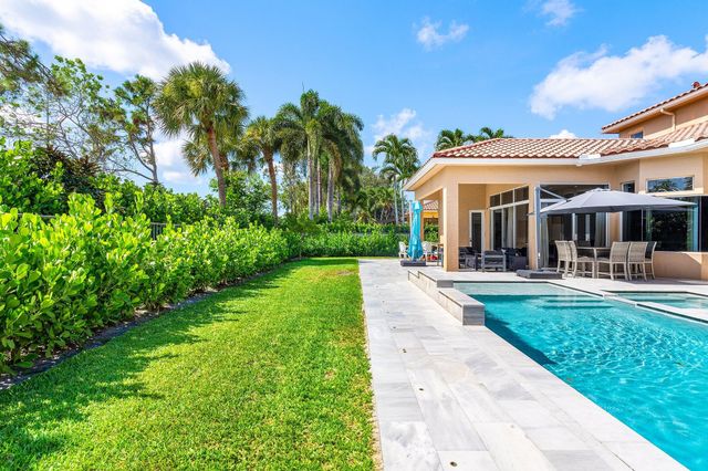 3381 Lago De Talavera, Lake Worth, FL 33467