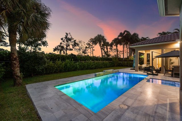 3381 Lago De Talavera, Lake Worth, FL 33467