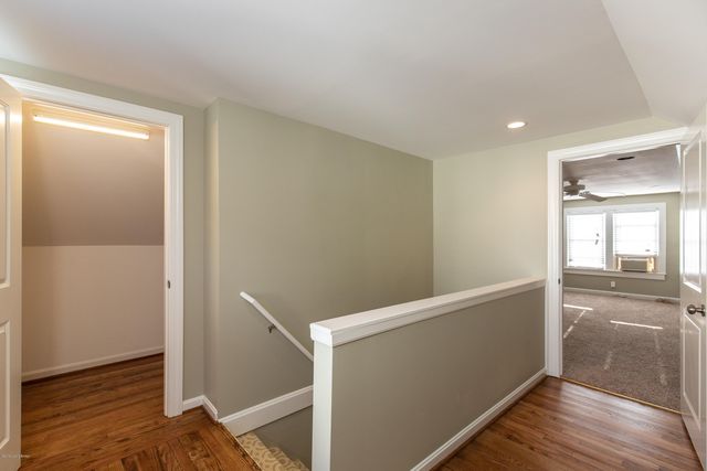 4022 Gloucester Rd, Louisville, KY 40207