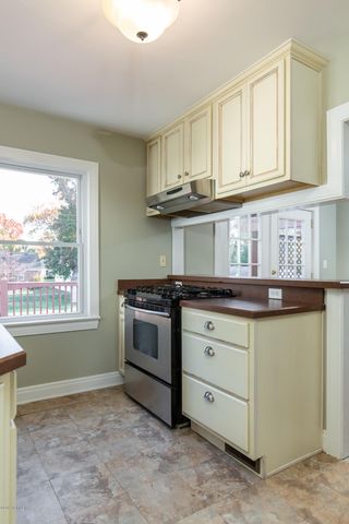 4022 Gloucester Rd, Louisville, KY 40207