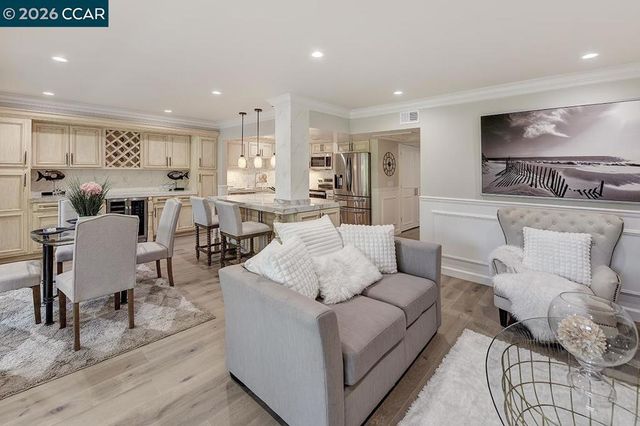 2601 Pine Knoll Dr 8, Walnut Creek, CA 94595