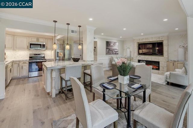 2601 Pine Knoll Dr 8, Walnut Creek, CA 94595