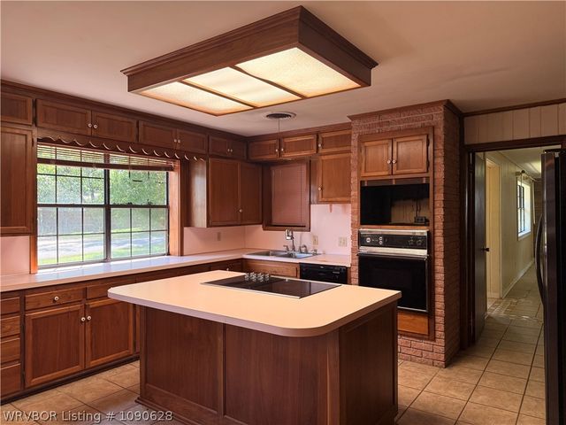 523 N 47th Street, Fort Smith, AR 72903