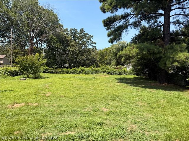 523 N 47th Street, Fort Smith, AR 72903