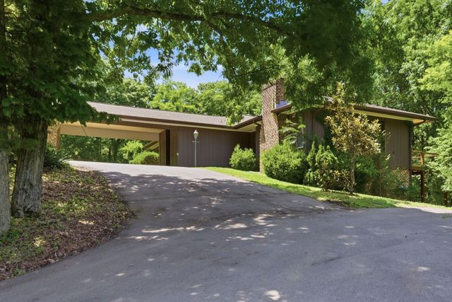 6010 Murray Ln, Brentwood, TN 37027