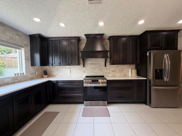 1551 S CLUB Drive, Wellington, FL 33414