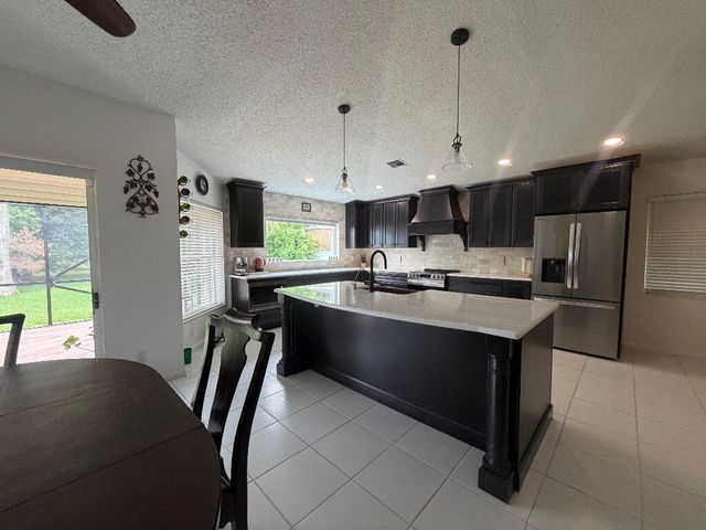 1551 S CLUB Drive, Wellington, FL 33414