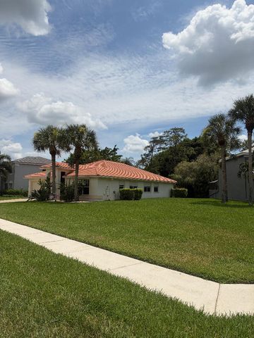 1551 S CLUB Drive, Wellington, FL 33414