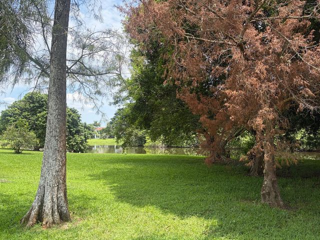 1551 S CLUB Drive, Wellington, FL 33414