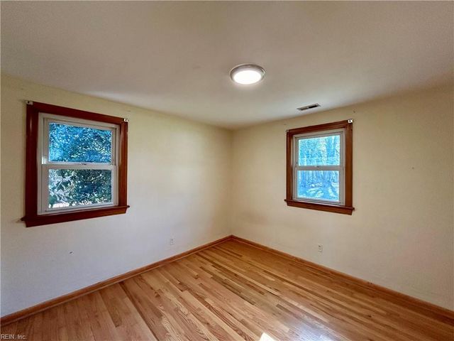 348 Kempsville RD, Chesapeake, VA 23320