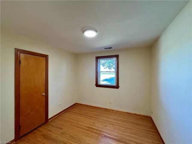 348 Kempsville RD, Chesapeake, VA 23320