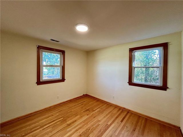 348 Kempsville RD, Chesapeake, VA 23320