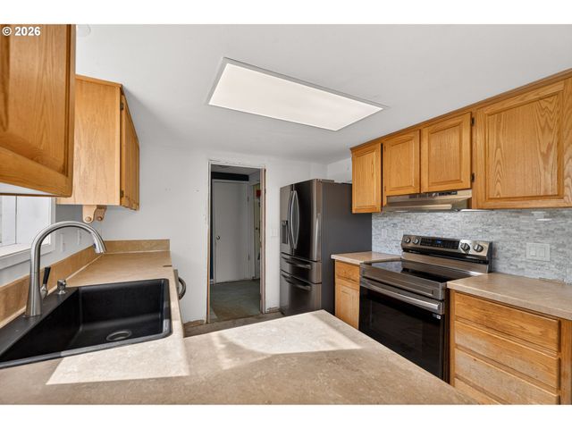 38805 Sw TENBUSH Ln, Willamina, OR 97396