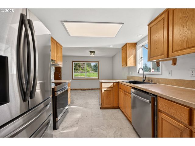 38805 Sw TENBUSH Ln, Willamina, OR 97396