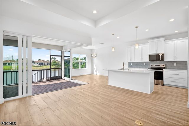8613 Banyan Bay BLVD, Fort Myers, FL 33908