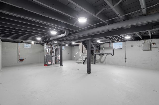 3050 W 39th Place, Gary, IN 46408
