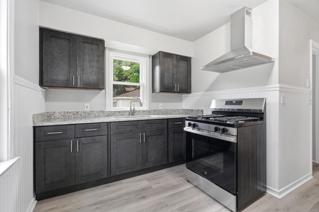 3050 W 39th Place, Gary, IN 46408