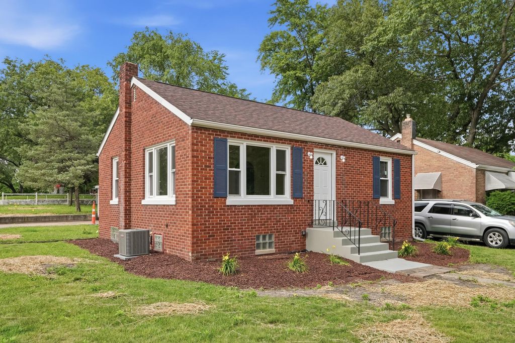 3050 W 39th Place, Gary, IN 46408