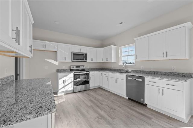 166 Cherry Lane, Clemmons, NC 27012