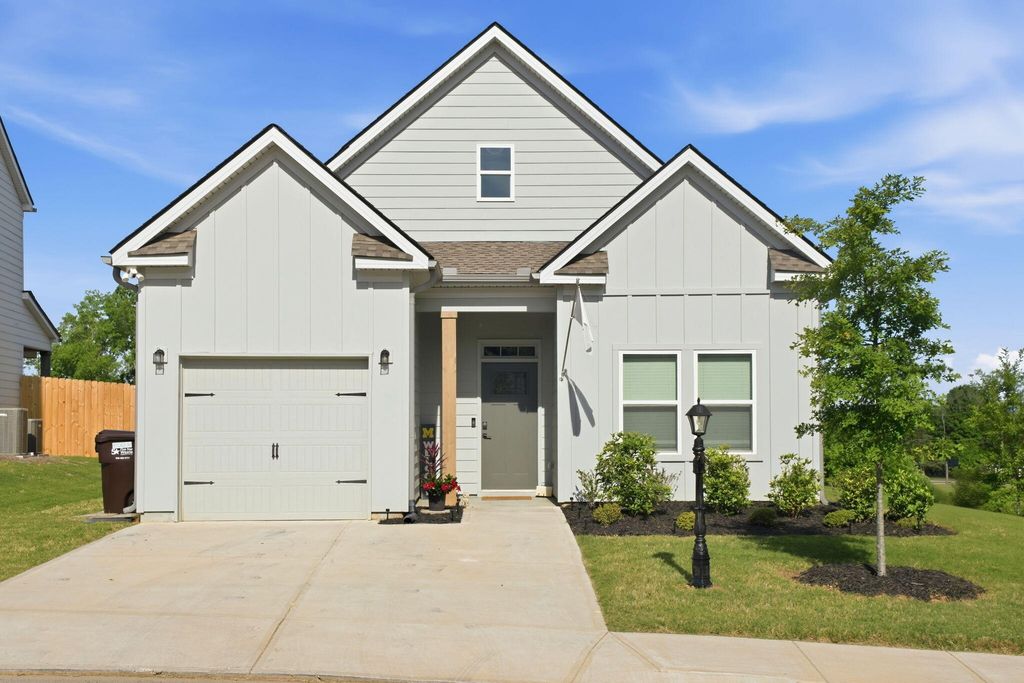 7593 Snow Line Lane, Ooltewah, TN 37363